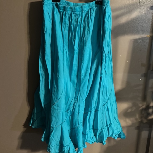 Turquoise flowy peasant skirt - Picture 4 of 4